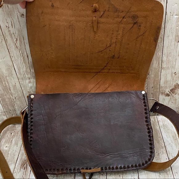Vintage Hand tooled Embossed Leather Fold Over Crossbody Bag - Picture 14 of 14